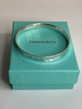 Tiffany & Co. Sterling Silver Engraved Narrow Bangle - Turquoise Box